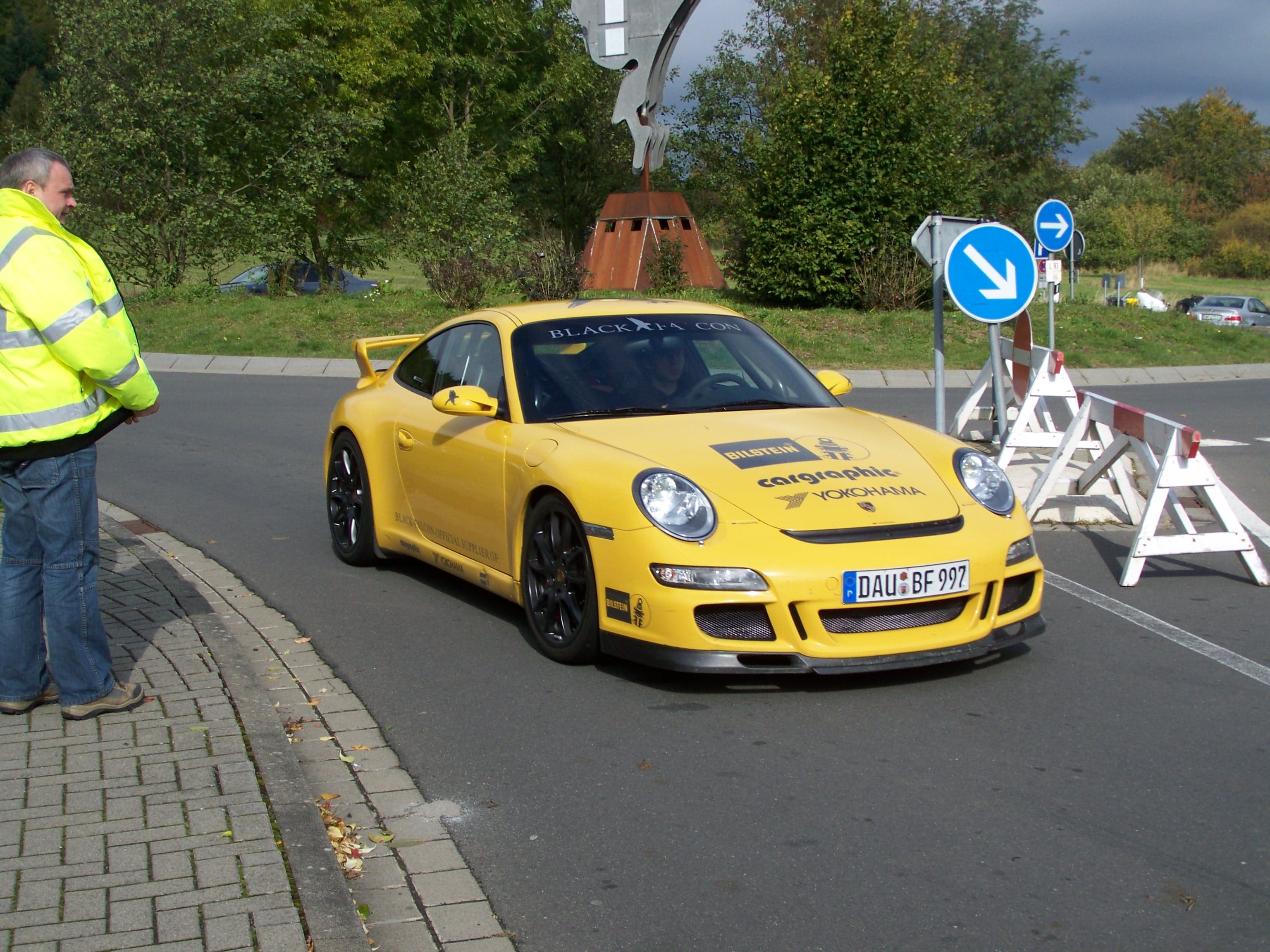Porsche 997 GT3 front three-quarter