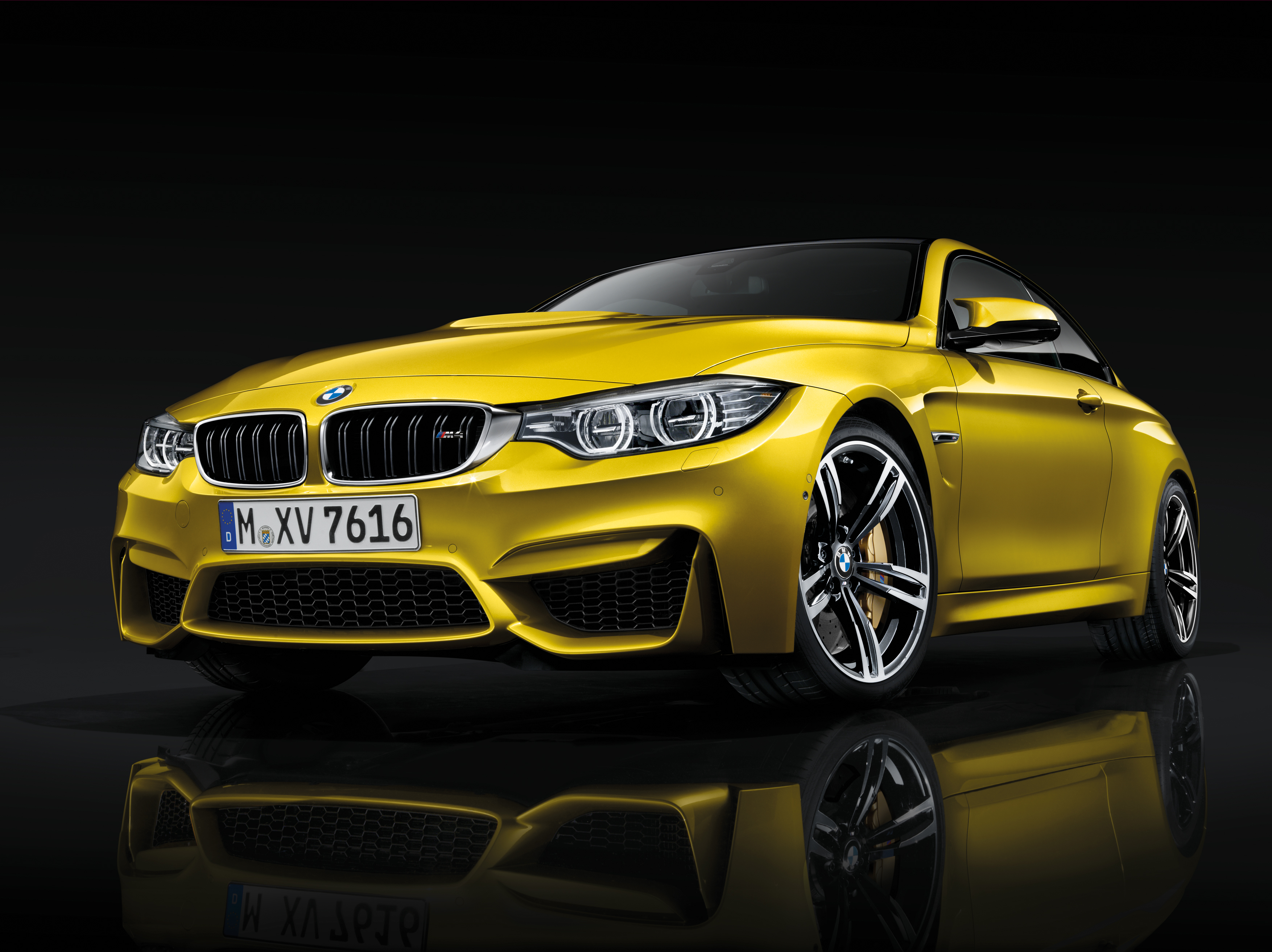BMW M4 (F82)