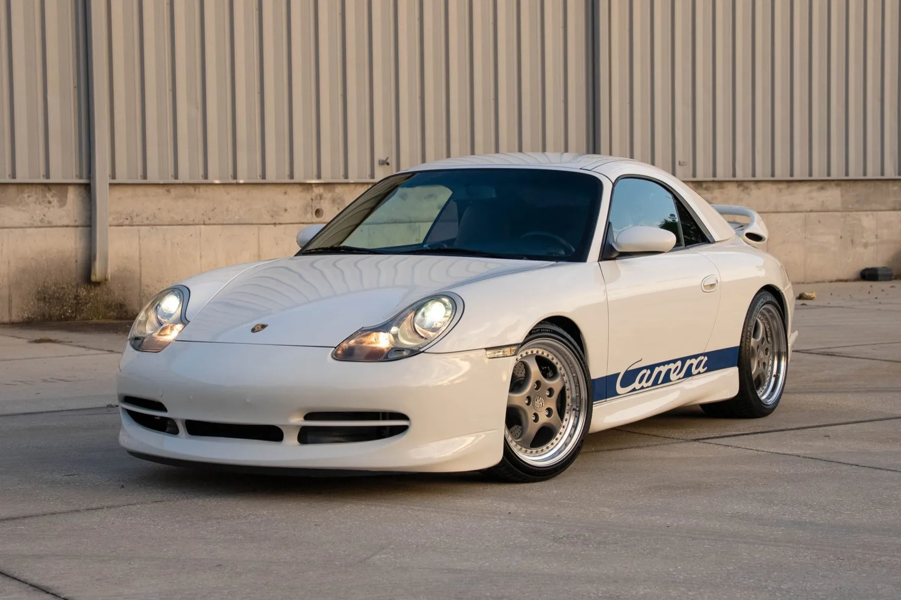 Japanese-Market 2000 Porsche 911 Carrera Cabriolet