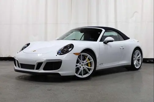 2018 Porsche 911 Carrera 4 GTS