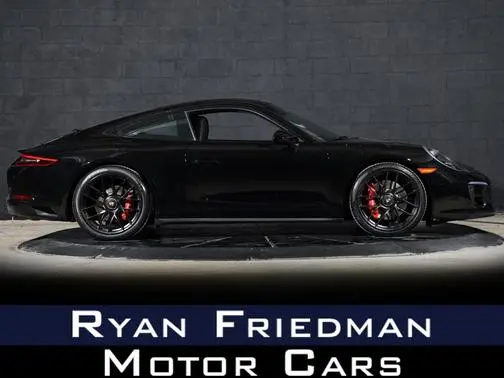 2019 Porsche 911 Carrera GTS