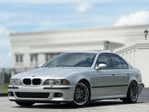 2000 BMW M5