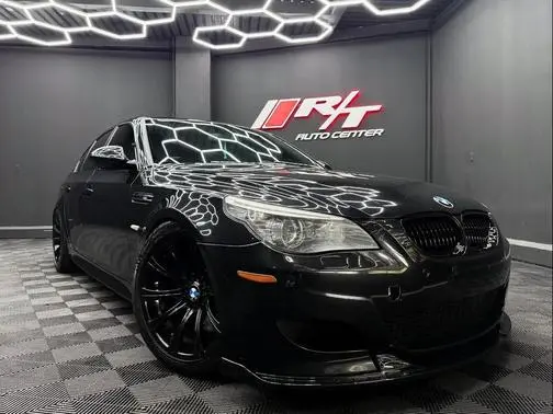 2010 BMW M5 Base